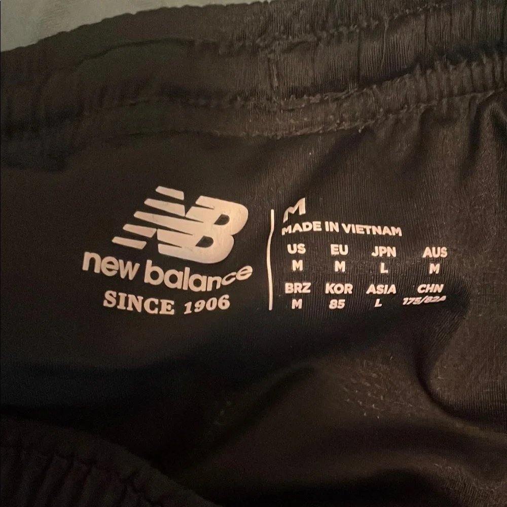 New Balance Black Athletic Shorts Lightweight Performance - Picture 5 of 5